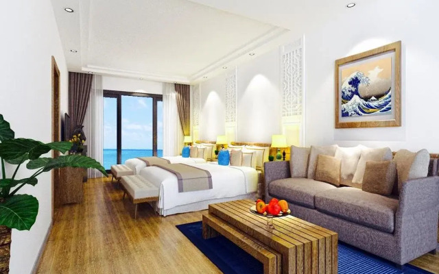 Dali Irvine Boutique Hotel