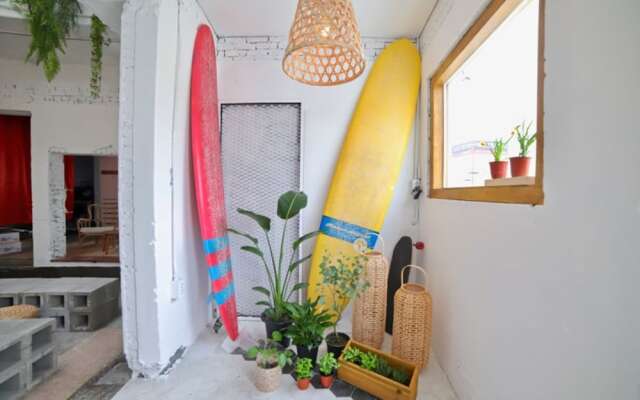 Weekenders - Hostel