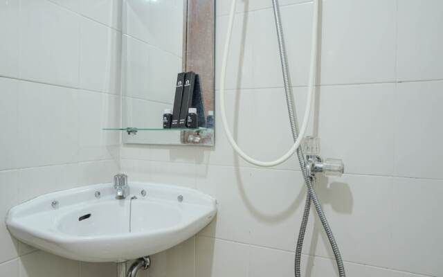 Homey and Compact 2BR Pluit Sea View Apartment