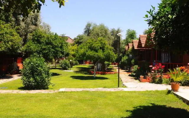 Toll Hotel