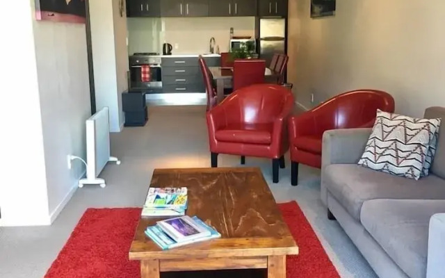 Queenstown's Best Downtown Location - Great Views