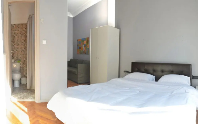 Egnatia Central Spacious 3 Bd Apt