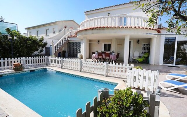 House Rosa Oybin