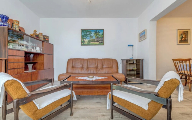 Seafront apt With Balcony, sea View and Mooring