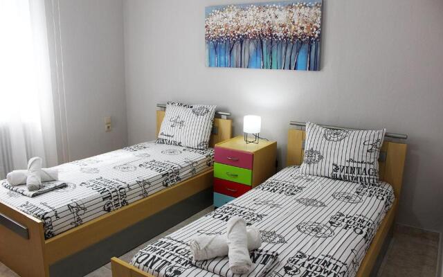 My Home - Meteora Central Apt - 2 BD
