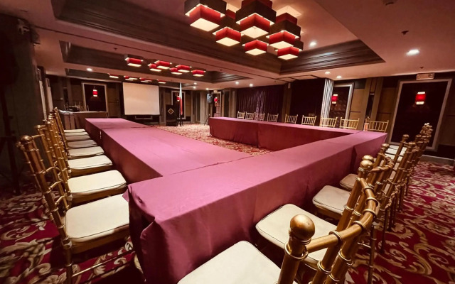 Prime Asia Hotel