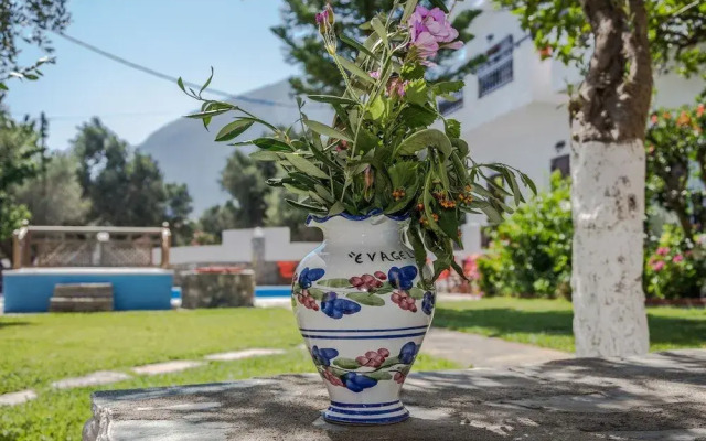 Evagelistria Apartments