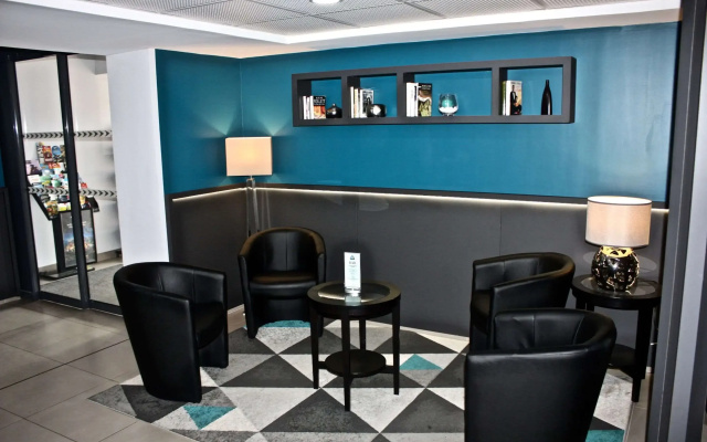 Brit Hotel Confort Roissy Saint-Witz
