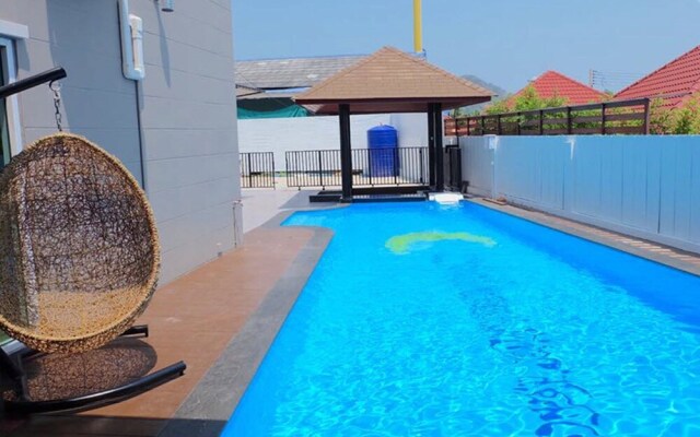 Moon Terrace Pool Villa