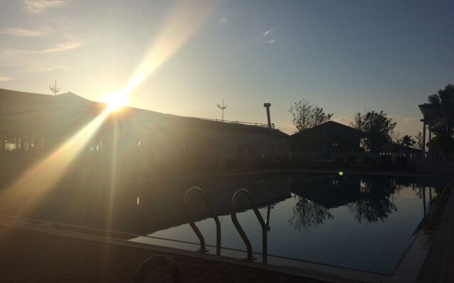 Mgzavrebi Gonio Aparthotel