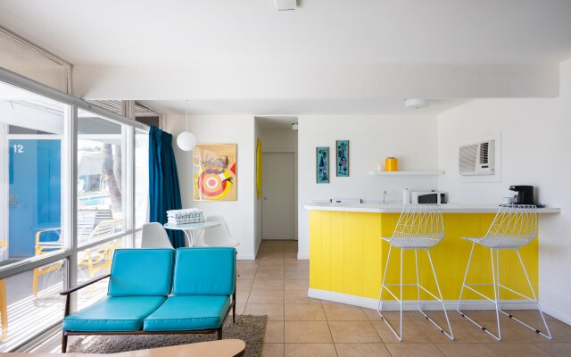 Monkey Tree Hotel 11