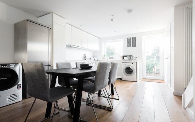 Modern Open Plan Family Living in the Heart Of Central Oxford Jericho