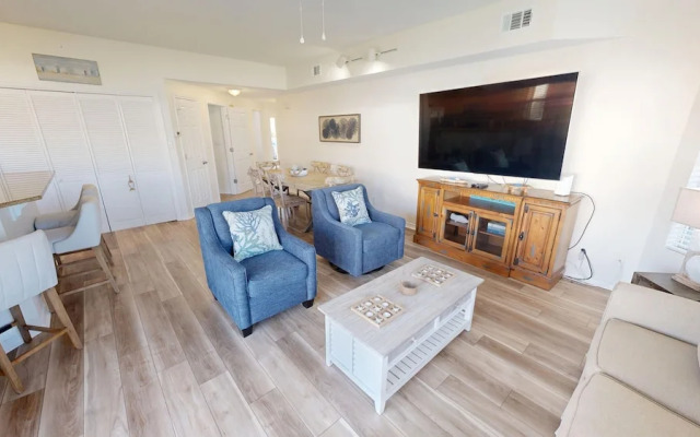 Sandpiper Cove 9141 3 Bedroom Condo by RedAwning