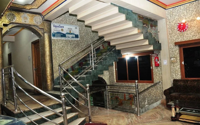 Hotel Aasthaa
