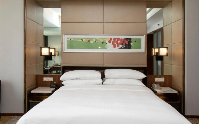Sheraton Grand Shanghai Pudong Hotel & Residences