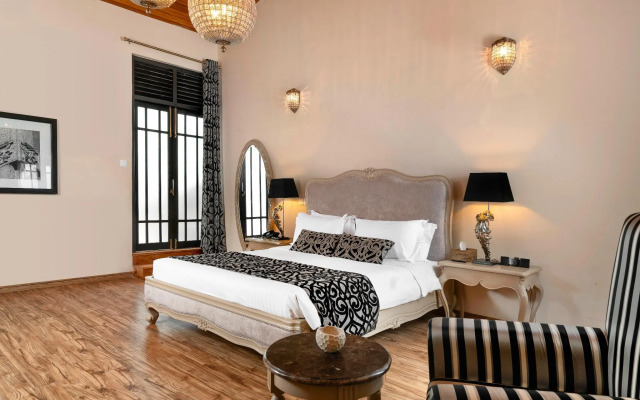 Clove Villa