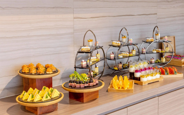 Melia Vinpearl Cam Ranh Beach Resort