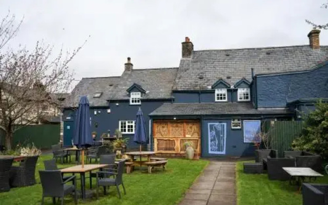 The Bell Country Inn