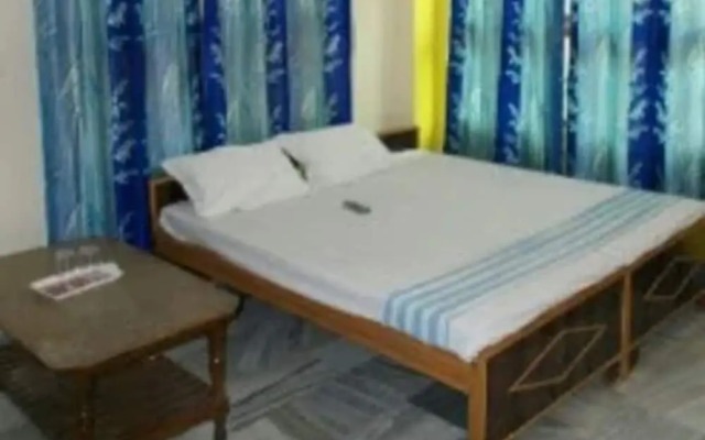 Goroomgo Uma Ganga Guest House Varanasi