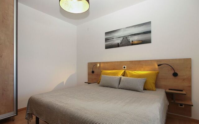 Apartment 1868