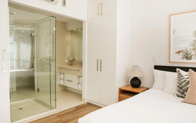 On The Beach Noosa – Guest Rooms – Hastings Street