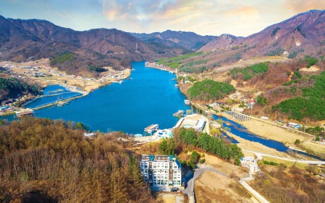 Gapyeong River View Pension