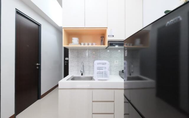 Comfortable And Simply Look 2Br Royal Heights Apartment