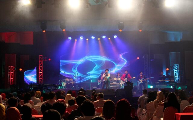 Grand Arkenso Parkview Hotel