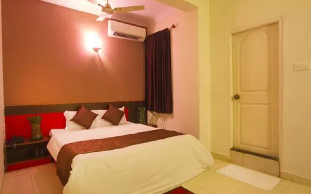 OYO 5658 Hotel In City