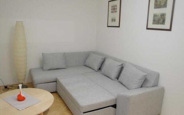 Living Vienna Apartment