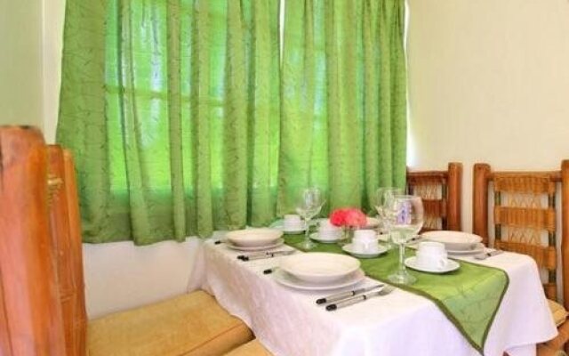 Aparta Hotel Las Flores