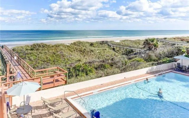 Beachers Lodge 307 - One Bedroom Condo