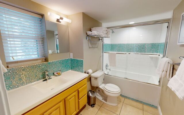 Island 120 3 Bedroom Condo