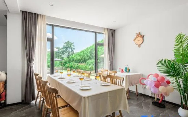 Yunshang Grassland Anji Buyu Time Parent-Child Holiday Homestay