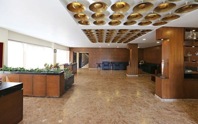 OYO 8600 Hotel Deepali Executive