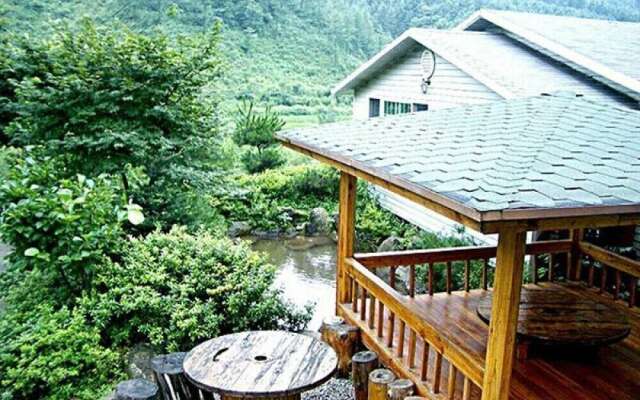 Seasonal Sky Pension