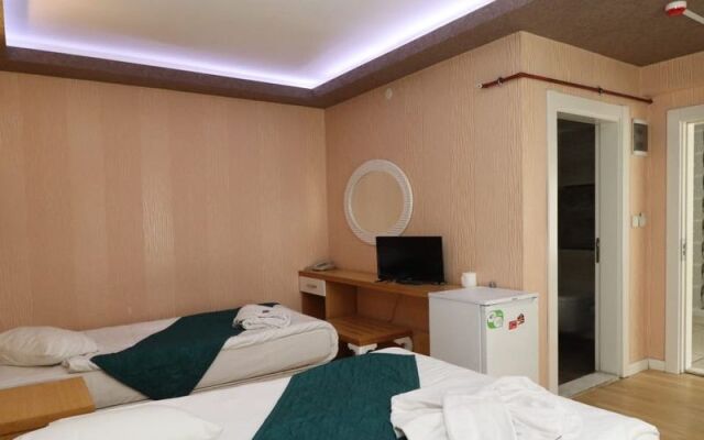 Pera City Hotel
