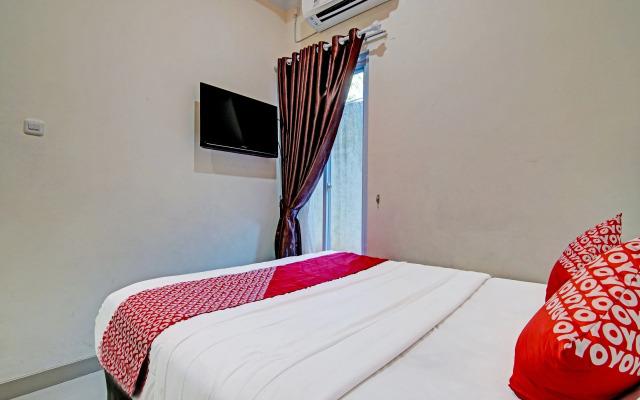 OYO 91269 R&s Living Residence