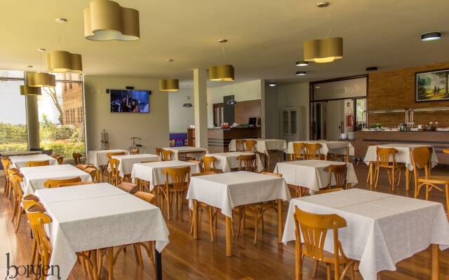 Borgen Hotel & Restaurante