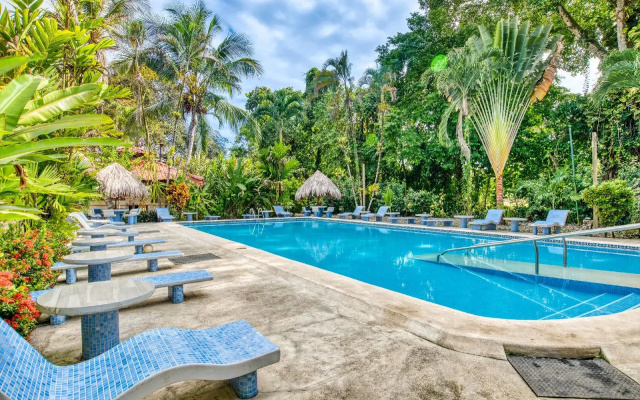 Atlantida Lodge