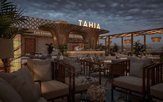 The Eliot Hotel & Banquet