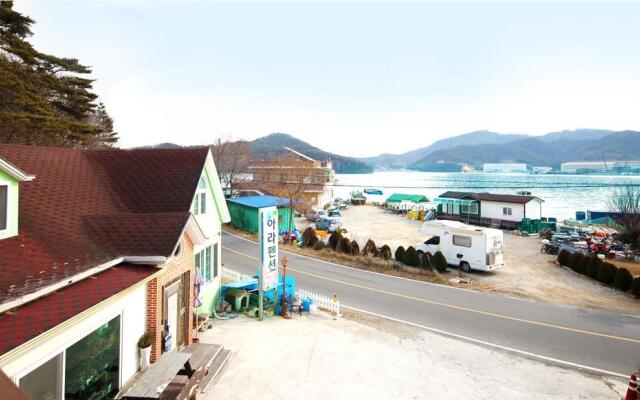 Geojae Chilcheondo Ara Pension