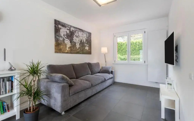 New Eleven Apartment on Como Lake