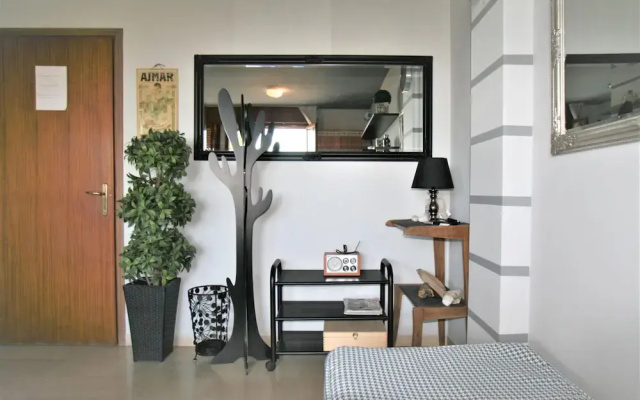 Cozy Studio Near the Beach