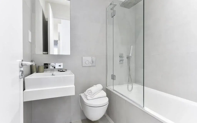 Deluxe London Bridge Apartment