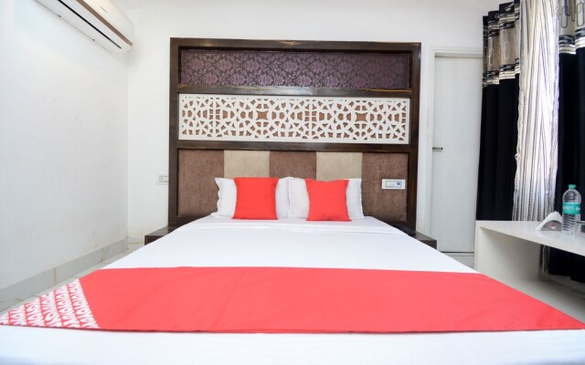 OYO 30999 Hotel Vaishno