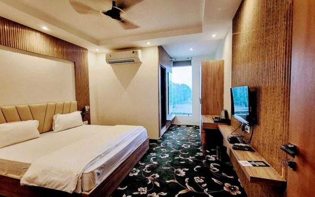 Mango Retreat Hotel and Resort