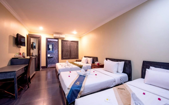 Central Night Hotel