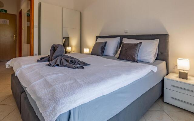 Delicate Apartment in Banjole near Beach Centinera