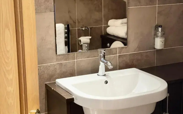 The Dutch Mill Hotel